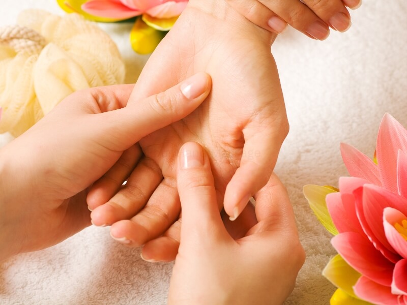 Four Hand Massage